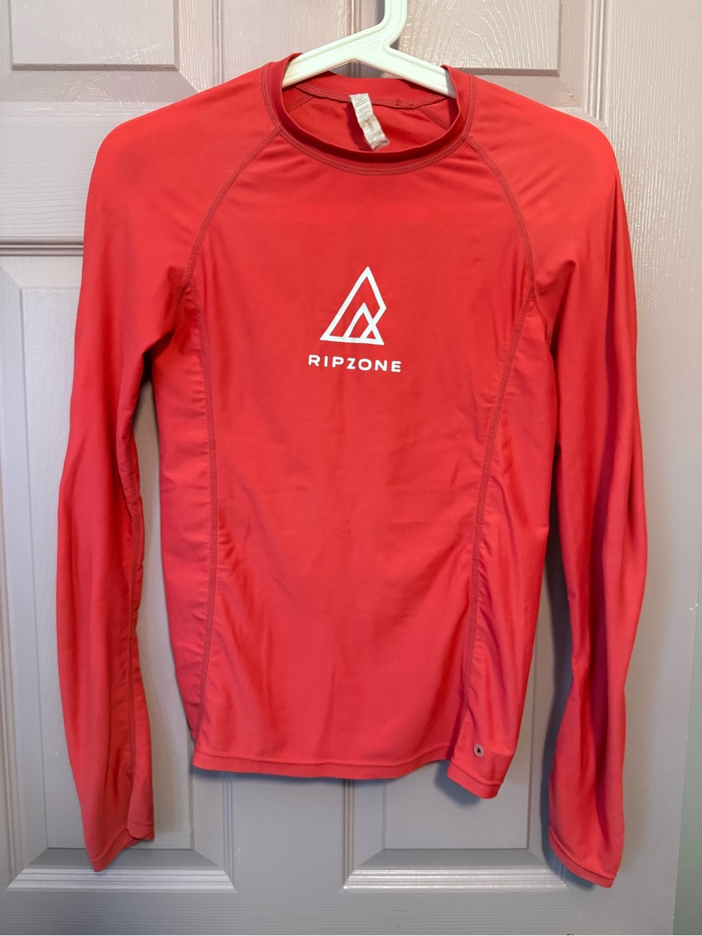 2 FOR $50 - Kids XL Ripzone Long Sleeve Rash Guard